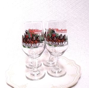 (4) Budweiser Clydesdales Holiday Beer Goblets